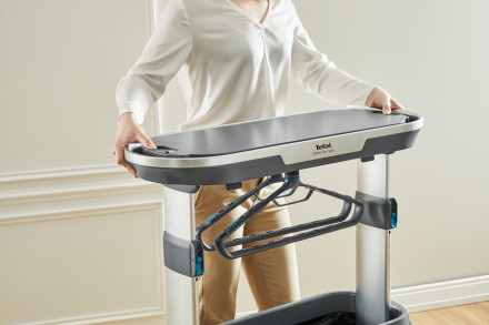 Automaatne rõivaauruti ja desinfitseerija Tefal Care For You